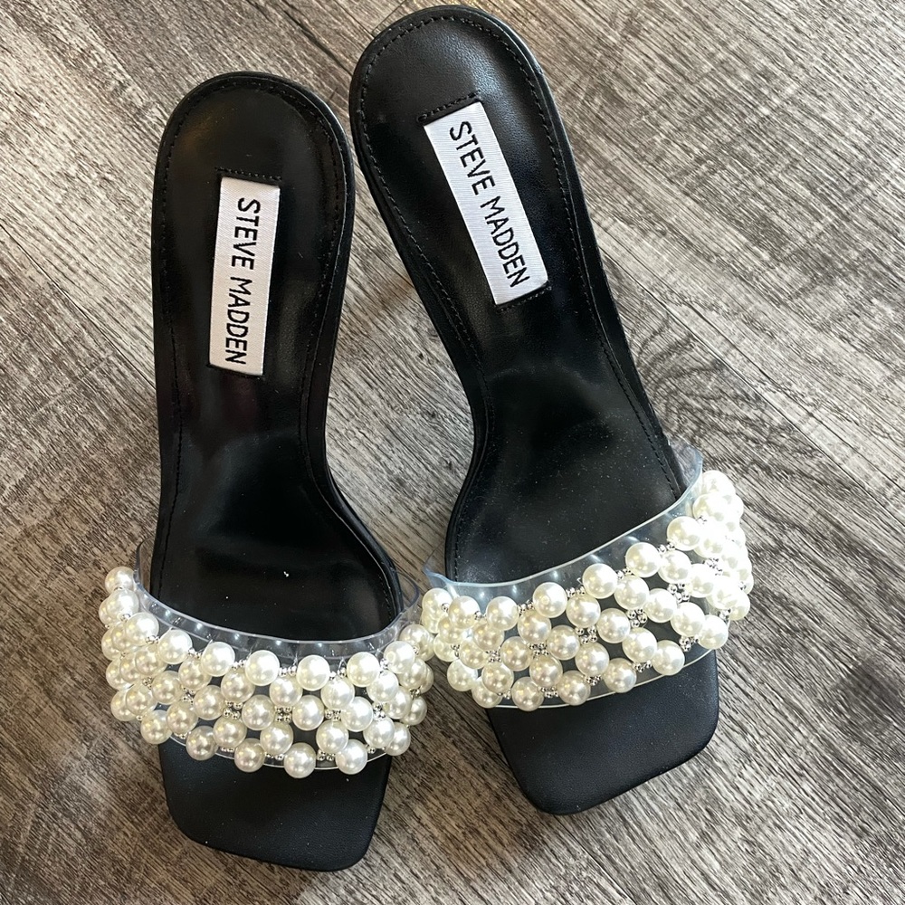 8.5 Steve Madden pearl mule heel never worn